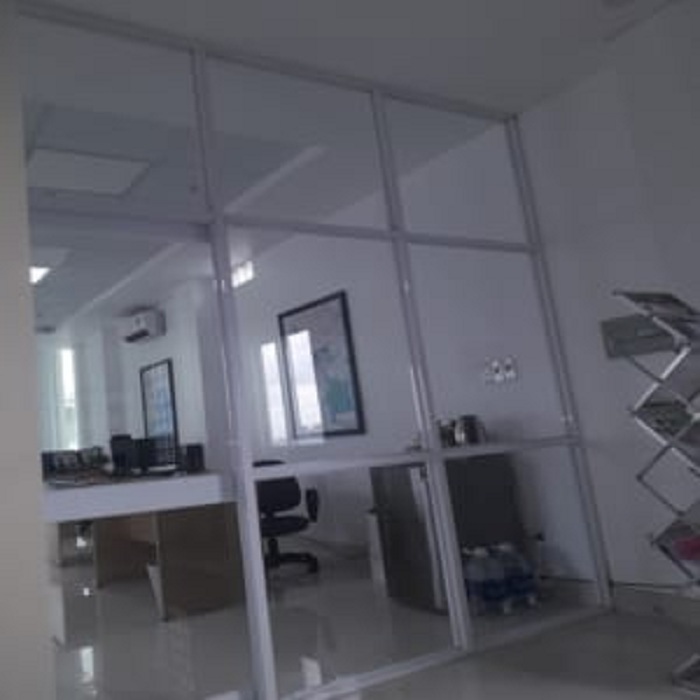 Công ty kính cường lực 5ly, cắt kính cường lực 5ly